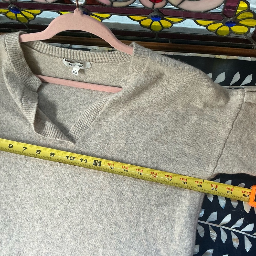 Madewell Wiltshire Wool Blend V-Neck Sweater Beige Quiet Luxury Minimalist S - Picture 10 of 10